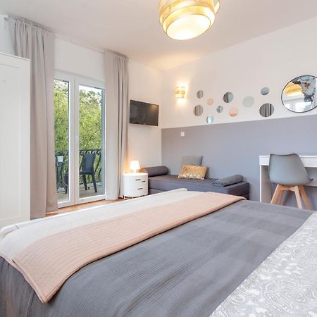 Mamma Mia Apartments-City Center Хвар Екстериор снимка