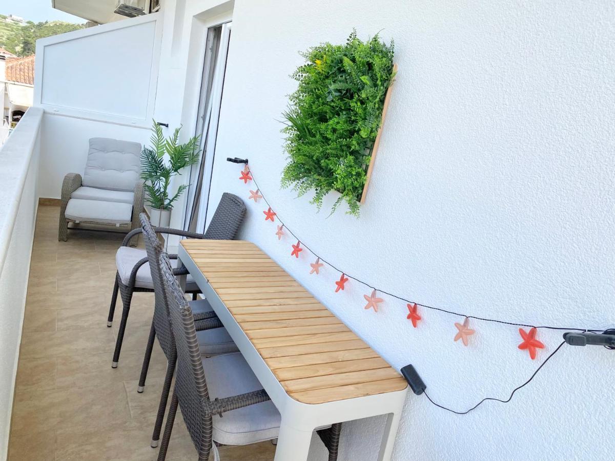 Mamma Mia Apartments-City Center Хвар Екстериор снимка