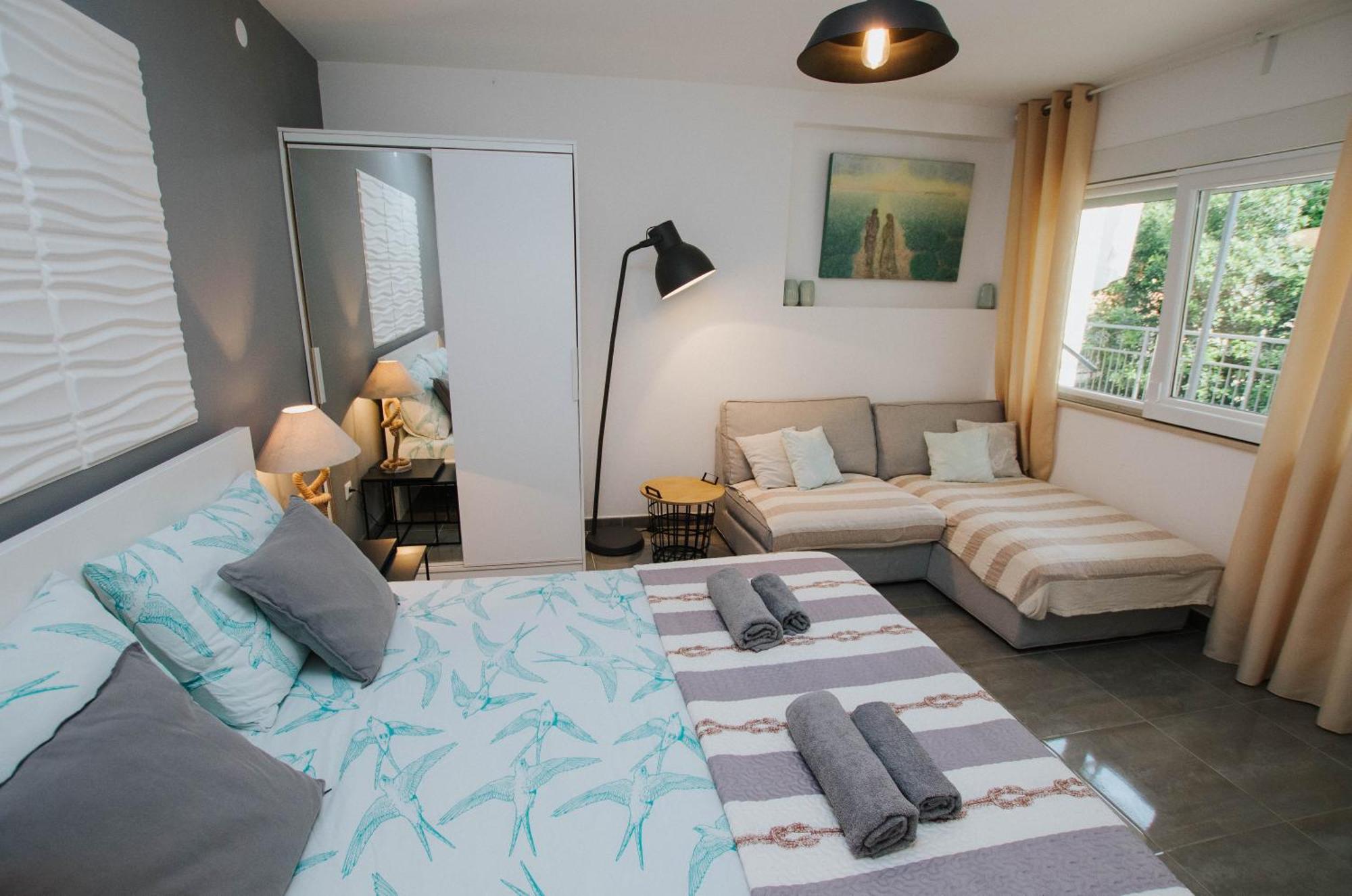Mamma Mia Apartments-City Center Хвар Екстериор снимка