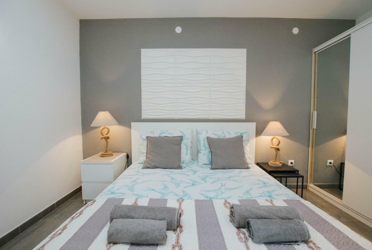 Mamma Mia Apartments-City Center Хвар Екстериор снимка