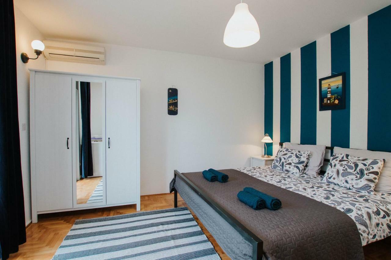 Mamma Mia Apartments-City Center Хвар Екстериор снимка
