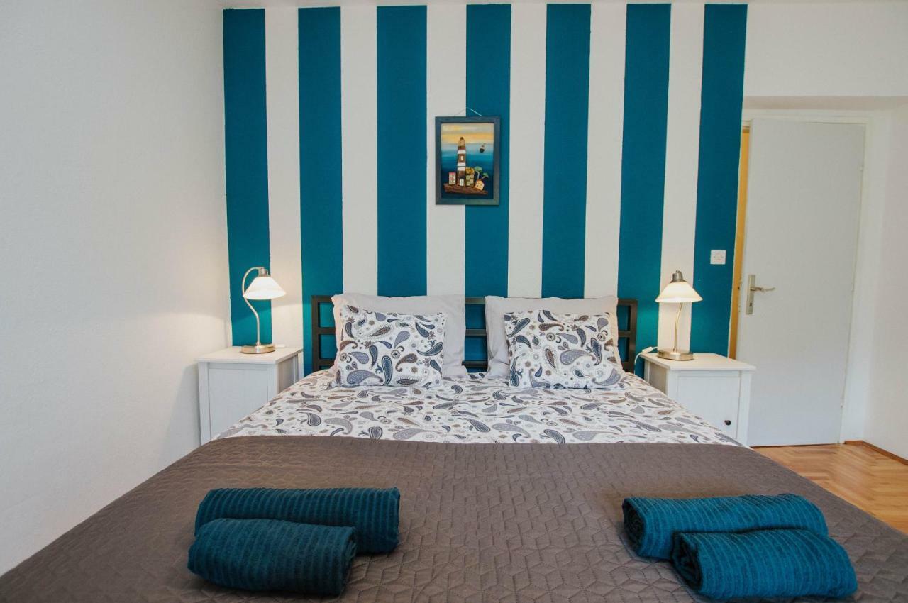 Mamma Mia Apartments-City Center Хвар Екстериор снимка