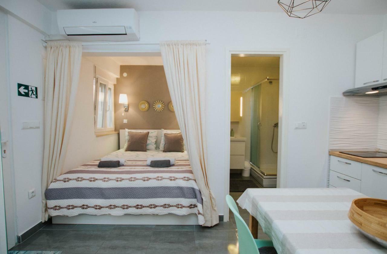 Mamma Mia Apartments-City Center Хвар Екстериор снимка